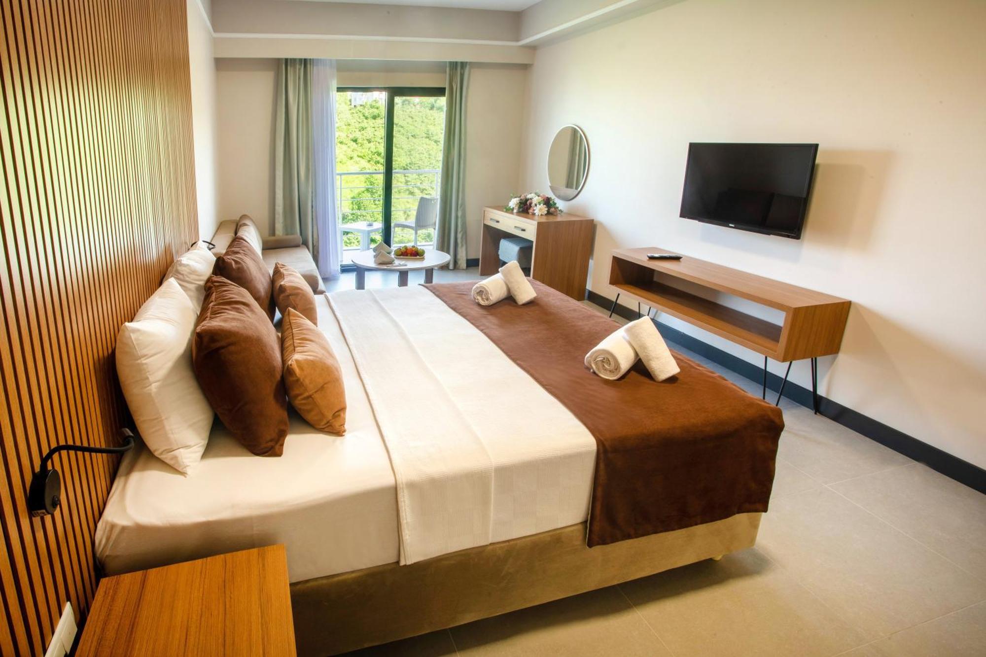 First Joy Hotel Trabzon Buitenkant foto