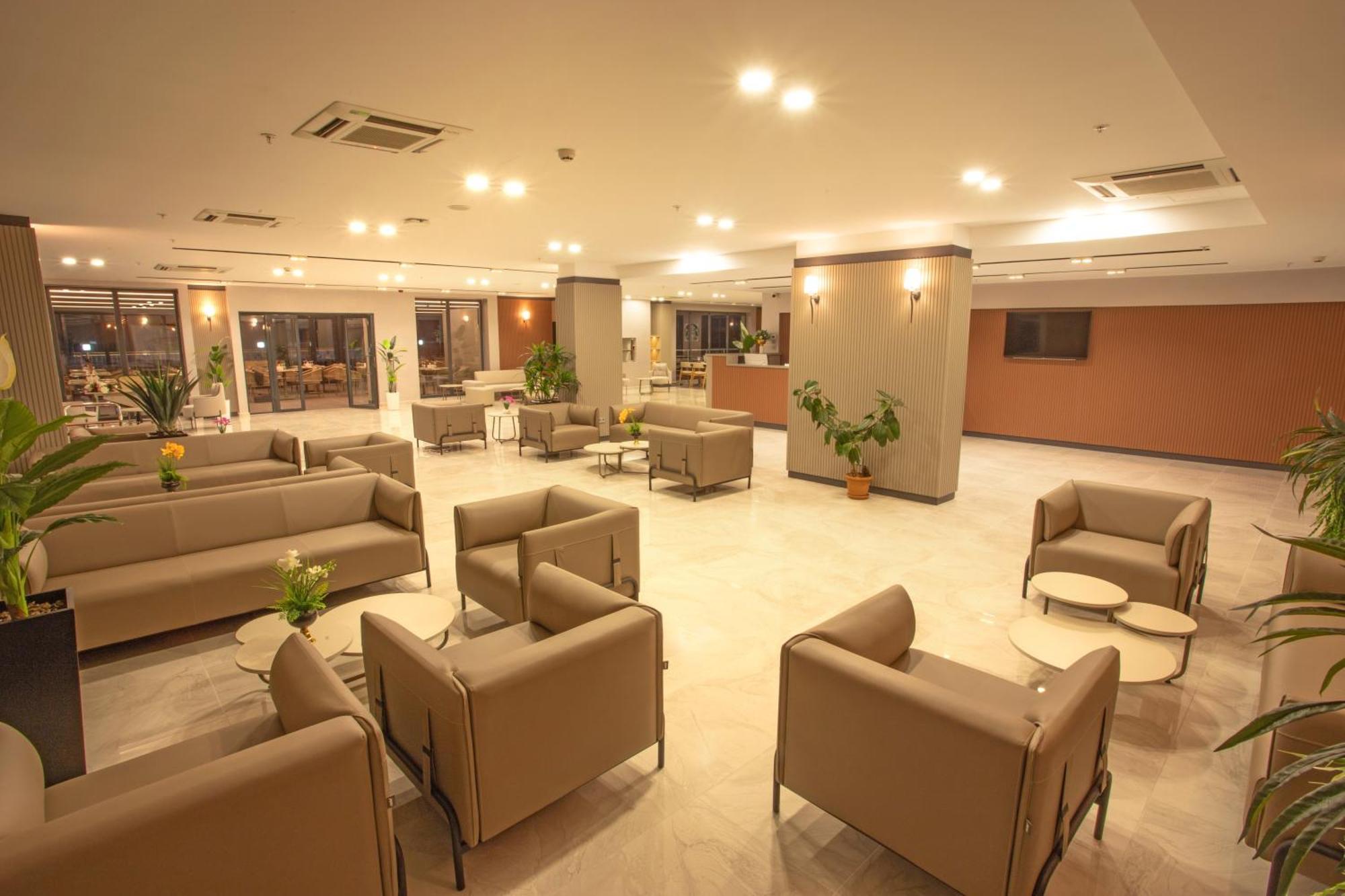 First Joy Hotel Trabzon Buitenkant foto
