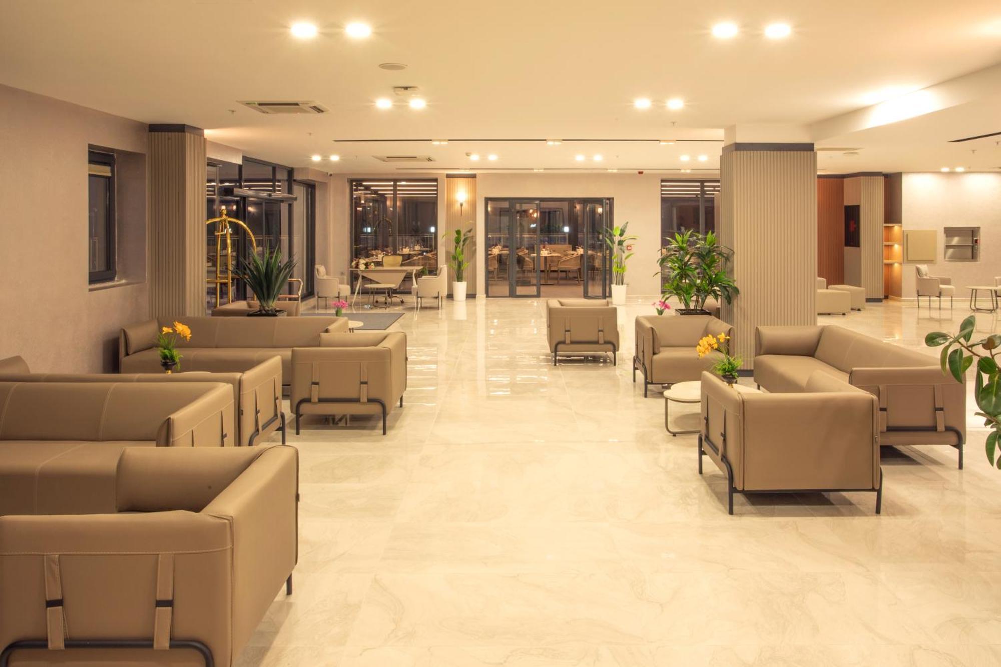 First Joy Hotel Trabzon Buitenkant foto