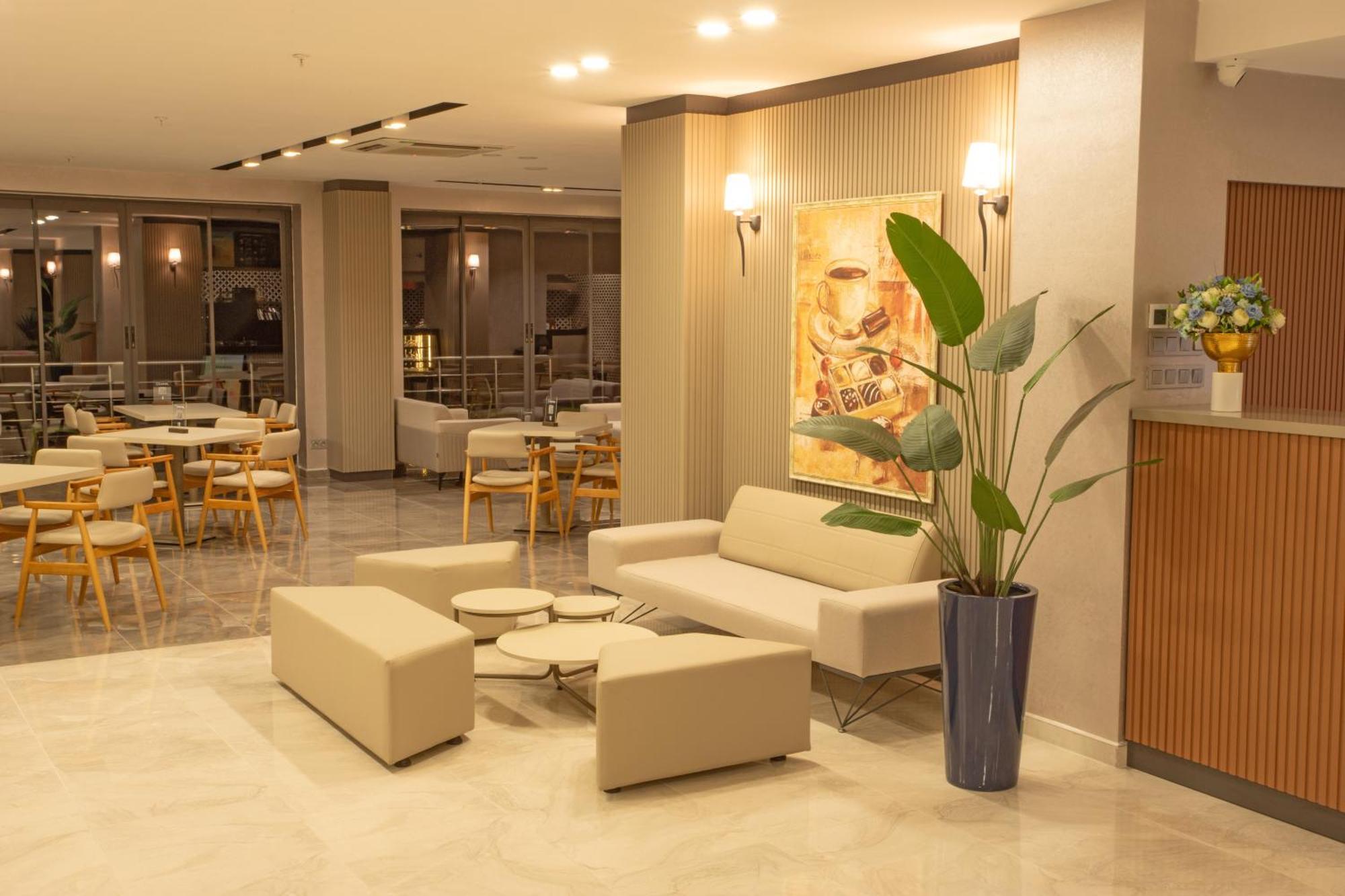 First Joy Hotel Trabzon Buitenkant foto