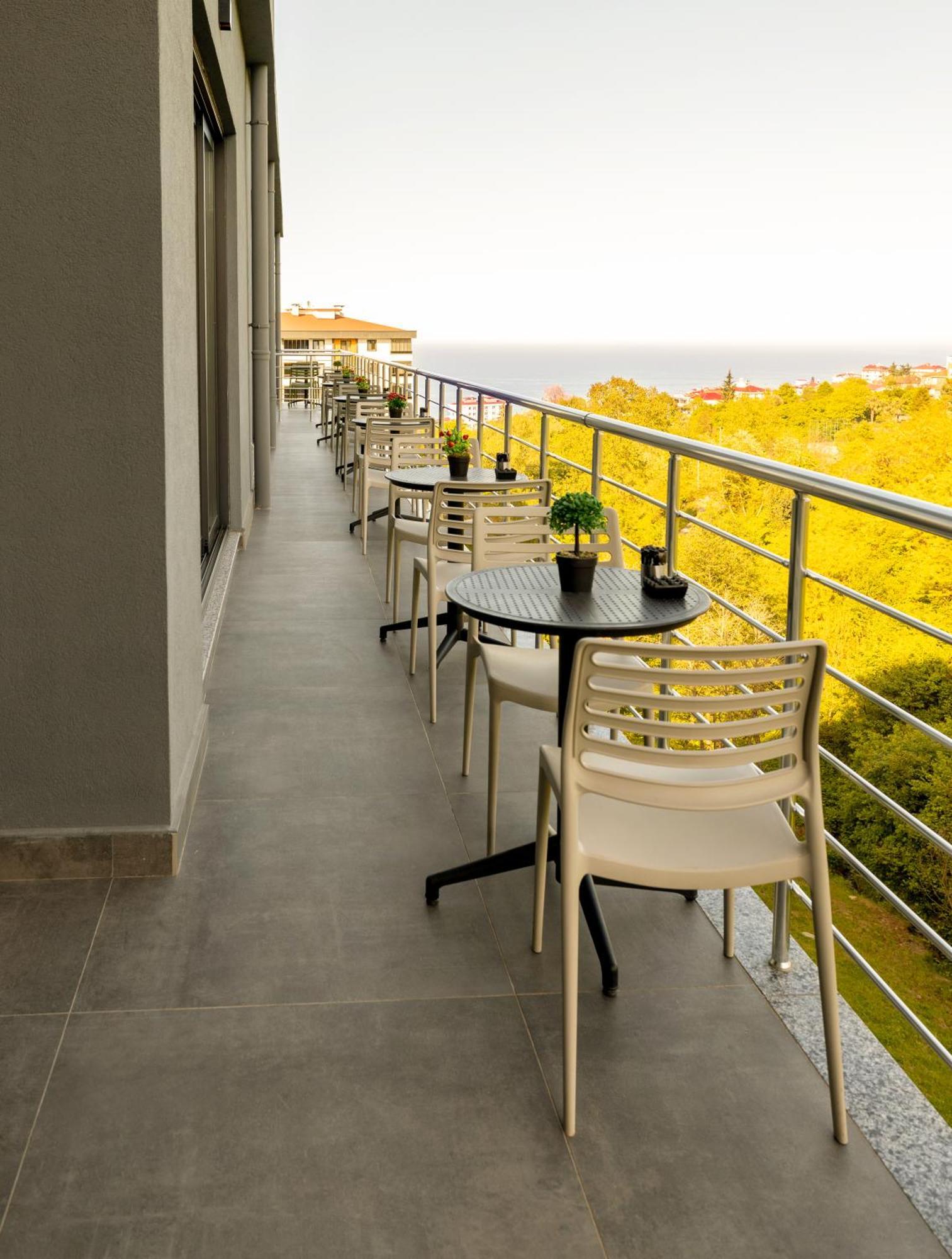 First Joy Hotel Trabzon Buitenkant foto
